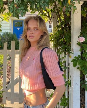 Jessica Belkin Instagram - bashful in pink 🎀🎀🎀