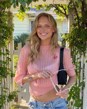 Jessica Belkin Instagram - bashful in pink 🎀🎀🎀
