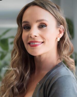 Jessica Coch Instagram - Hoy gran final @elmaleficioof 9:00pm por @canalestrellas 
Gracias por todo su apoyo, son los mejores siempre. 
Diana y sho los amamos 💕🤩☺️🤪😮‍💨😘🥰