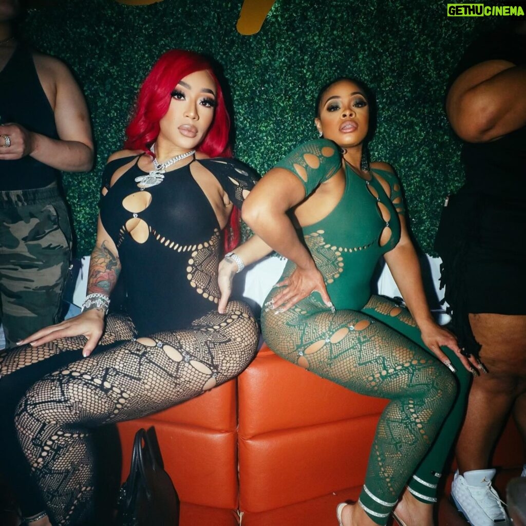 Jessica Dime Instagram - We need it Same Day 🥷 @mslavishlady901 Outfits : @takiladeshaa #sdnremix dropping soon