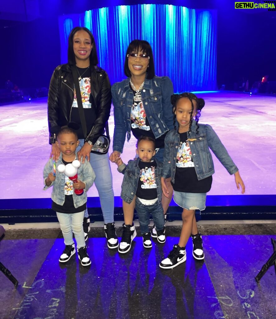 Jessica Dime Instagram - Disney on ice 2024 with the kiddos 🥰💫 we had a time😂🙌 @blessingbrielwilliams @wisdomramonewilliams @somajor2017