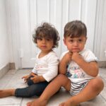 Jesta Hillmann Instagram - C’est le grand départ Cecilia, Sway et Maxence partent à l’autre bout du monde 🌍 Ils vont nous manquer ! Swipe à droite pour voir les deux best friends qui ont bien bien grandit 🫣🤍