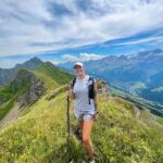 Jesta Hillmann Instagram - Première randonnée en Suisse 🇨🇭 D 1100 15km 4h30 🙌🏼 On est vraiment venu ici pour ces paysages et on est ravie ! Demain et après demain ça continue 🏔️🥾