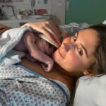 Jesta Hillmann Instagram - Lundi 15 juillet 2019 à 21h40 Juliann nous a enfin rejoint pour notre plus grand bonheur, merci à tous pour vos messages ! Je dois vous avouer que nous sommes toujours sur notre petit nuage, on ne réalise pas encore tout ce qu’on vient de vivre ♥️🥰