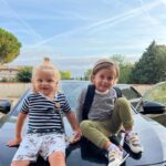 Jesta Hillmann Instagram - Bonne rentrée à tous vos bébés (même s’ils ont 18 ans ce seront toujours vos bébés 😉) Moyenne section pour Juliann et dernière année de crèche pour Adriann cette annee ! Et vous, en quelle classe vos enfants rentrent ils a l’école ? **dernière photo rentrée 2022, ils ont tellement grandit 🥹