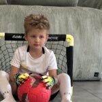 Jesta Hillmann Instagram - Collaboration commerciale x @lidlfrance À l’occasion de l’ @euro2024 , @lidlfrance lance son grand jeu concours #LidlKidsTeam ! Gagnez une expérience inédite et laissez votre enfant accompagner un joueur de l’équipe de France dans le stade UEFA Euro 2024™ lors des matchs de poules. Toutes les informations et conditions de participations sont à retrouver directement sur l’application Lidl Plus! Bonne chance à tous 🍀⚽️ #onyourteam #ToujoursAVosCôtés