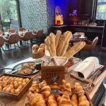 Jesta Hillmann Instagram - ✨CONCOURS✨ On a dormi dans un appart-hôtel Appart’City lors de notre venue à Paris et c'était tout simplement parfait ! Appart’City, ce sont des apparts prêts à vivre avec tout le confort du service hôtelier ! Aujourd'hui on veut vous en faire profiter vous aussi avec un concours pour remporter 2 nuits pour 2 à 4 personnes dans un Appart’City de votre choix (une centaine de destinations en France, en Suisse et en Belgique!) ☀️ Pour participer, il vous suffit de : - Liker ce post - Vous abonner à mon compte ainsi qu'à celui @appartcity - Mentionnez en commentaire la personne avec qui vous souhaitez séjourner! Tirage au sort le 16 juin Bonne chance à tous 🫶🏻