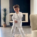 Jesta Hillmann Instagram - Une chaussure qui maintient votre pied en place, facile à enfiler et un confort ultime. Avec les enfants, on a clairement adopté les Skechers Hands Free Slip-ins de @skechers_france 🔗 https://klsq.io/o37fBA #collaborationcommerciale