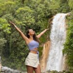 Jhendelyn Nuñez Instagram – Sin duda alguna unos de los atractivos de Costa Rica son sus cascadas 🤩. Hay muchísimos tours para visitarlas. En bajos del toro (Blue falls) están Las Gemelas, Tepezquintle, La Celestial, La Turquesa y La Pintada. Son muy lindas, la caminata es relajada, unos 30 min. aprox para llegar a la primera, 15 min. para la que sigue y así 😀 

#costarica🇨🇷 #cascada #cascadalasgemelas #bajosdeltoro #bluefallsofcostarica