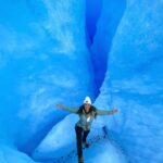 Jhendelyn Nuñez Instagram – Impresionante !!! Caminata sobre Glaciar Grey 😍🙌🏻 16.800 km2 de Campos de hielo Sur 
Equipada @andeslandchile 

#glaciargrey #patagonia #chile