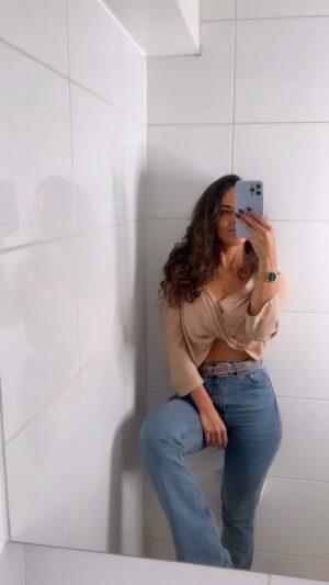 Jhendelyn Nuñez Instagram - Viernes 🤩
