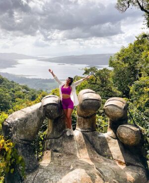 Jhendelyn Nuñez Instagram - Hola #costarica 🇨🇷 👋
Maravillada con tanto verde 🌳 
Dejen sus datitos, los que ya conoce 🙏😀

📸 Hoy #lafortunacostarica 😃
#puentescolgantes #hangingbridge #misticoarenalhangingbridgespark #skyadventure #volcanarenal #manodelarenal