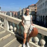Jill Scott Instagram - When you pick your passport up at 11am on Friday and book a trip to Venice at 3pm! So glad we did it! Swipe to see who we bumped into 👀 🇮🇹 ☀️ 🍷 ☕️ 🚤 🍕