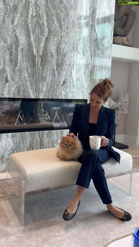 Jill Zarin Instagram - Loving my new Luxuria fireplace from Napoleon. Not only is it a beautiful statement piece, but it’s our favorite place to gather around and spend time with family and friends! NapoleonPartner @napoleonproducts