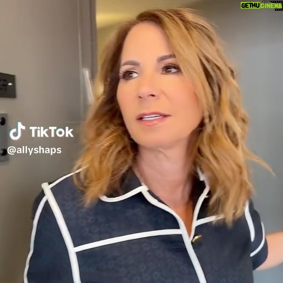 Jill Zarin Instagram - SURPRISE! 🤭 Mommys home.. Just kidding it was only for a week! Had the best time with @allyshapiro 💜 follow me on TikTok for the latest updates! Don’t forget to subscribe to my channel 👇🏼 for the exclusive TEA on all of my upcoming ventures! Love you all and happy Friday! TIKTOK @jillzarinofficial Xx #nyc #boca #dynamicduo #jillandally #shopnow #linkinbio #fridayfun