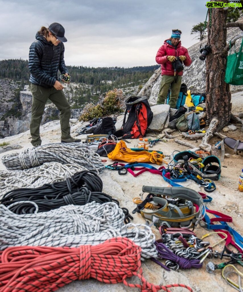 Jimmy Chin Instagram - @cheynelempe and @oceangoingmonkey on rope management detail. Pre rigging on El Cap for @freesolofilm ⁣ Yosemite Valley CA ⁣ Shot on assignment for @natgeo