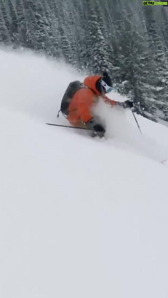 Jimmy Chin Instagram - Tram laps for the win. 4,000 feet of vertical happiness at @jacksonhole 🎥 by @bdanncreative @djiglobal