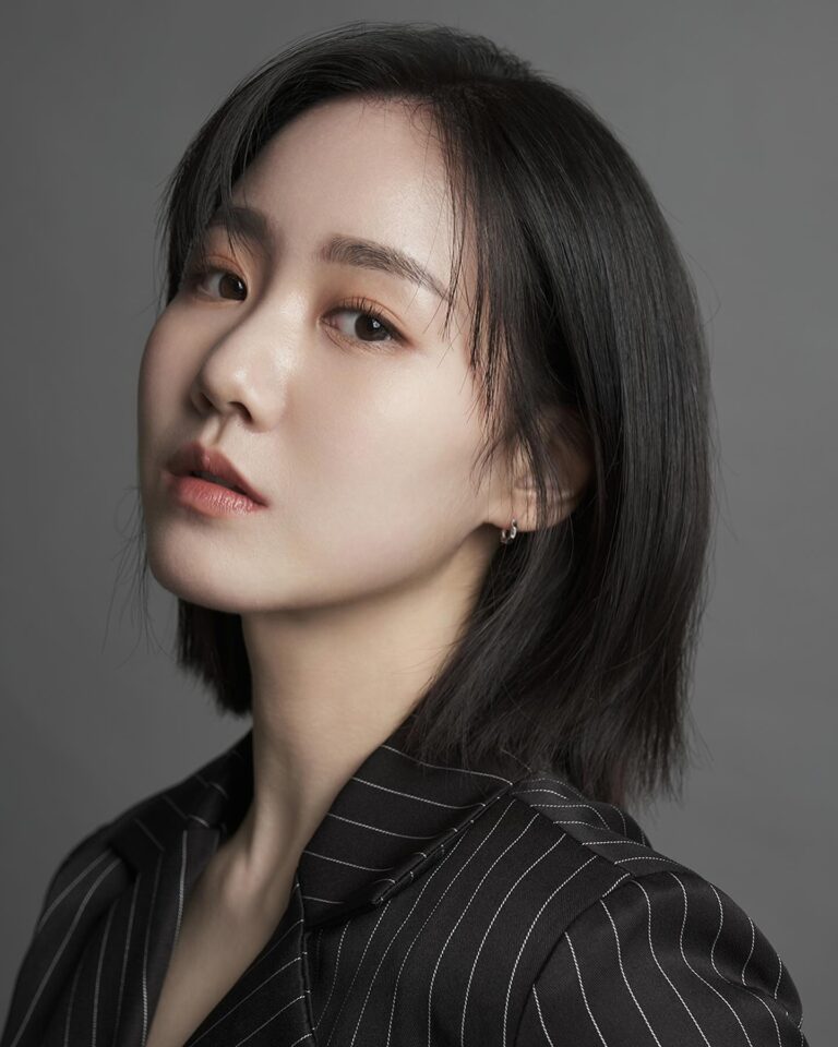Jin Ji-hee Instagram - 2024 NEW💙