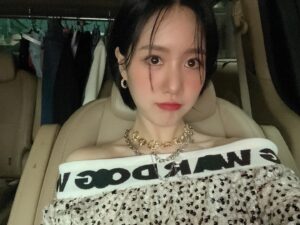 Jin Ji-hee Instagram - 이번주 토/일 밤9시50분
#완벽한결혼의정석
본방사수-!!해주실거죠💗🫶🏻