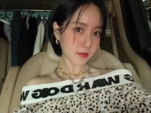Jin Ji-hee Instagram - 이번주 토/일 밤9시50분
#완벽한결혼의정석
본방사수-!!해주실거죠💗🫶🏻