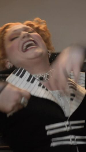 Jinkx Monsoon Instagram - ✨ Everything is possible ✨

🎹 My @bbcdoctorwho debut is coming ⛈️

The new series premieres on @bbciplayer in the UK 11th May and @disneyplus 10th May where available