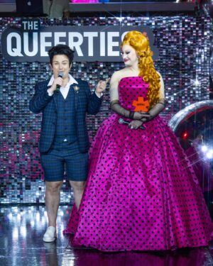 Jinkx Monsoon Instagram - We won a @queerty 🏆 Work wife, best friend, and inimitable producer   director @bendelacreme Proud of us and our @jinkxanddelaholiday show 💗 

📸 @stevenonthescene 

👗 @theladyhyde 
👩‍🦰 @wigchapel