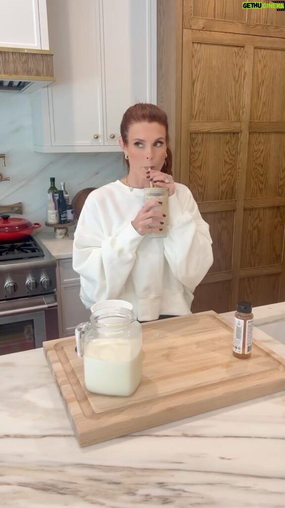 JoAnna Garcia Instagram - Get Your Morning Ready With Us! ⁣ ⁣ What’s the one item always in your fridge? For us, it’s dairy milk! ⁣ ⁣ link in bio @gonnaneedmilk #gonnaneedmilk #ad