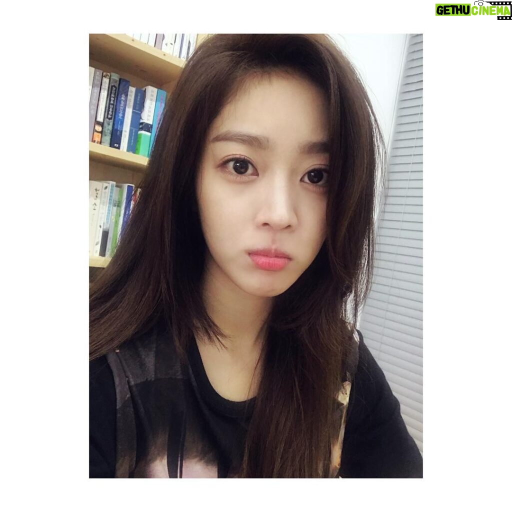 Jo Bo-ah Instagram - 😵