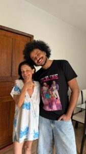 João Luiz Pedrosa Instagram - A REÇÃO DELA VENDO A CAMISETA: geeeente! quem aí quer uma camisa dessa, já vou lançar a marca hahahah 🤣