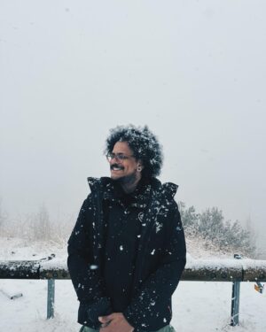 João Luiz Pedrosa Instagram - eu vi neve (achei gelado) 🏔️