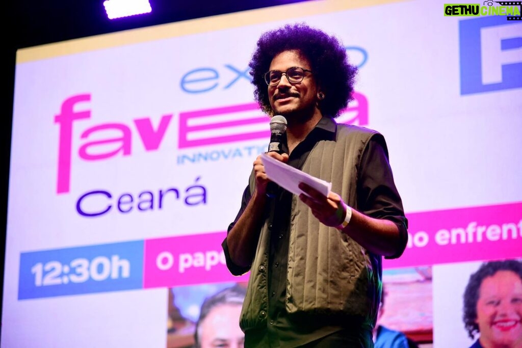 João Luiz Pedrosa Instagram - O papel da educação no enfrentamento das desigualdades Alegria em participar desse painel tão importante no @expofavelaceara ao lado de @camilosantanaoficial Ministro da Educação, @custodioalmeidaufc, Reitor da Universidade Federal do Ceará, da professora @eribernardinoo de Aracoiaba pro mundo e do professor @ivanirdossantos.rio com falas tão potentes e inspiradoras. Obrigado Ceará e Fortaleza pela receptividade de sempre! 💖 e mt obrigado @pretozeze pelo convite para fazer parte disso. 📸: @arnaldodantas_