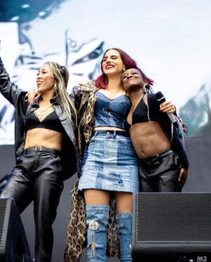 JoJo Instagram - 💎•Lovers & Friends•💎
The past couple weeks as I’ve been settling into Broadway life I was also putting together a special 30 minute set for Lovers & Friends 🥰
Was so excited about connecting with the audience and singing a couple mash-ups we had planned just for this set: Think About You into Carl Thomas’s “I Wish” and  Leave (Get Out) into Toni Braxton’s “He Wasn’t Man Enough”. But unfortunately- it didn’t get to be heard 😢 
Me and my crew were waiting at the stage over 30 minutes before our scheduled time and were all ready to hit at my scheduled 6:10 slot! The band was about to start playing when alluvasudden no one could hear anything in their in-ear monitors. For 15 minutes the sound team tried to figure out what the problem was with the monitor system but eventually had to quickly change out all of our monitor packs and just press play on the show. I was so frazzled and frustrated I forgot the words to my first song (which I neeeevvvvvver do) and then 4 songs into my set I hear my sound guy’s voice saying- we gotta go to the last song… the next act was scheduled to go on… so I’m like alrighty then! And we wrapped it tf up as best we could. 
Social media tends to be a highlight reel at best and a total fabrication at worst. Festivals are crazy and spontaneous as everyone knows. Just wanted to share a little bit of story behind the smiles, the styling and the shapewear, and the clips where I look and sound up to par with how I want to look and sound. Things happen that are totally out of our control. Just wanted to share: I was deflated cuz I was proud of what we had put together for Lovers&Friends and we didn’t get to execute. Anyways- thank you to the beeeeaaauutiful crowd who came out to rock with me @ the bling stage!!!! I had a good time at the end once I internally calmed down and was able to re-connect to the moment. I LOVE YALL 4ever. I hope you could feel that :)