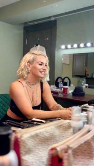 JoJo Instagram - And still I- Oop!
💄: @kristinatheo 
💇🏼‍♀️: @sandrahahnel
🔈: @connorprice