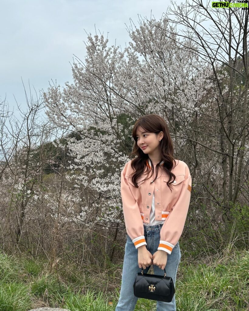 Jo Soo-min Instagram - 🌸🌸🌸 #광고 #토리버치 #toryburch