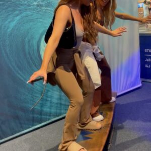 Joanna Chimonides Instagram - The best week with the best girls 🥹❤️ before having no phone, we went to the aquarium and had the funniest day!! 😂👏🏻