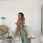 Joanna Chimonides Instagram - In my girly girl era 🎀🪞 @newlook AD