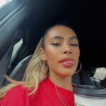 Joanna Chimonides Instagram - All the emotions I felt today after I found a maggot in my food 😋