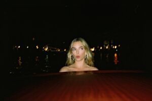 Jodie Comer Instagram - 🚤 🚤😯😯🍝🍝❤️❤️ 🇮🇹 🇮🇹