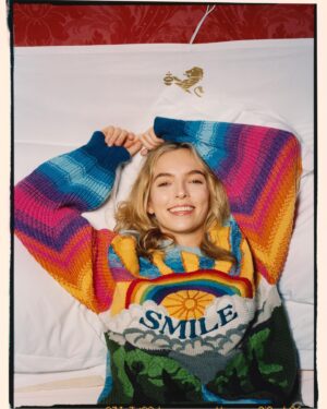 Jodie Comer Instagram - When you have @tomcraig behind the camera, it’s smiles all round. 

Thank you so much to the wonderful team who made this shoot so special. We pretty much spent the entire day dancing around the ritz eating a lifetime supply of finger sandwiches. Met some incredible new people and reconnecting with others. Also, @stellamccartney really did make the best jumper of all time. 

Photography: @tomcraig 
Hair: @neilmoodie 
Makeup: @ciaradoesmakeup 
Styling: @verityparker 
Nails: @rebeccajadewilson_nails 
The OG: @vrwpublicity