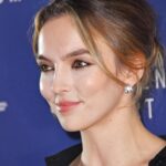 Jodie Comer Instagram - So lovely to attend the premier last night of our beautiful film #TheEndWeStartFrom out in the UK on 19th a January. X 📸 @davebenett