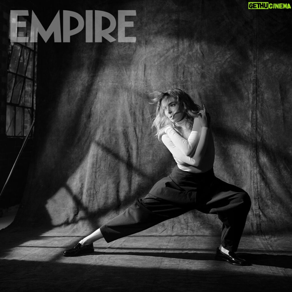 Jodie Comer Instagram - EMPIRE 🖤 Styling by @luke_jefferson_day, assisted by @zac_sunman. Hair by @sammcknight1, assisted by @ryansteedmanhair. Makeup by @babskymakeup. Nails by Amy Hide. Set dressing by @propped_up_ltd. Creative director @neonmessiah. Photography director @joannamoran. Photographed by @amandafordycephoto for @empiremagazine