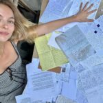 Jodie Comer Instagram - Thank you to anyone who sent letters to the Golden Theatre during our Prima Facie Broadway run. I’ve finally had the time and head space to sit and read them all. Thank you for your unwavering honesty and vulnerability. I feel privileged that so many of you chose to share with me your own life experiences and how the play has helped you heal. I miss it, all of it. I thought I’d share some words that gave me comfort and energy during this wonderful time. X