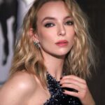 Jodie Comer Instagram - It was such an honor to attend the @evening.standard Theatre Awards last night and celebrate all the nominees incredible work. Thank you to my wonderful team who got me celebration ready! Prima Facie 💙