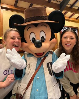 Jodie Sweetin Instagram - Well.. this was a BIG weekend!! It was Zoie’s 16th Birthday!! And when I asked her what she wanted to do to celebrate, she said she’d love to go to @disneyland for the weekend, just the two of us, like we used to do when she was little. And oh man… did we soak up every bit of @disneyparks magic! (A huge shoutout to our VIP Guide, Erin for the BEST day ❤️❤️)
 Also… @johnstamos set us up and we got to live out a lifelong dream and have dinner at the famous Club 33 to celebrate on Saturday night… THANKS UNCLE J!! 

But the best thing about this whole weekend was  getting to spend time with Zoie, just having fun. As parents or anyone around teens knows, you spend most of the time feeling like all you do is nag, annoy, or argue with your teenager. This was a weekend to reconnect with Zoie and it was incredible. 

I’ll treasure this weekend forever and always. Huge thanks for all the magic @disneyland … you never disappoint!
❤️❤️❤️🏰💫