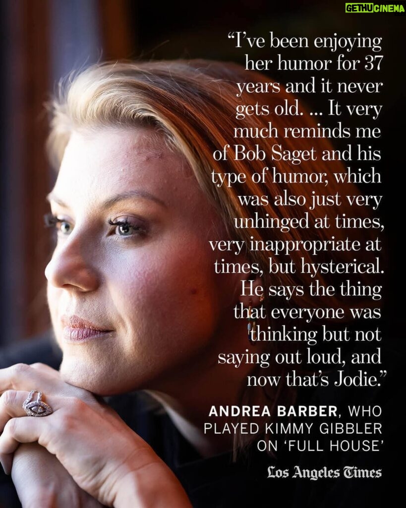 Jodie Sweetin Instagram - Jodie Sweetin credits her #FullHouse castmates Bob Saget and Dave Coulier for being supportive role models. “As an adult, Bob and I were always going back and forth joking, and I just absorbed so much,” she says. “When we lost him, I realized how deeply comedy and stand-up comedians impacted my life,” adds Sweetin. “I learned no matter what the horrific situation, you can always make it funny.” “She has a lot to draw upon,” confirms Andrea Barber, who played Kimmy Gibbler on “Full House.” “She’s been through a lot of s— in her life, so the best way to deal with it is to be honest about it and make people laugh.” Learn more about Sweetin’s comedy show, “Family Dinner,” at Hollywood’s storied Bourbon Room at the link in @latimes_entertainment’s bio. 📸 @therealchristinahouse