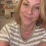 Jodie Sweetin Instagram - This Saturday, August 19th @ 8:00 pm join us in The Belly Room @TheComedyStore to have family dinner with the hilarious @maggiemayehaha, @blairsocci and @amymillercomedy! They’ll be joining us to share food and laughs at this month’s Family Dinner. You can get tickets right now at TheComedyStore.com. Every month we sell out so get your tix before they’re gone @ thecomedystore.com or the link in our bio! #familydinner #familydinnerwithjodiesweetin