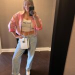 Jodie Sweetin Instagram - 90’s Con Day… made sure to rock the 90’s jacket vibe ❤️❤️ And a big thank you to @dylanmulvaney for my “Love Ya!” Shirt!!!