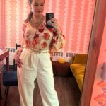 Jodie Sweetin Instagram - Dressing for the weather that I’m ready for! 🌺 🌸