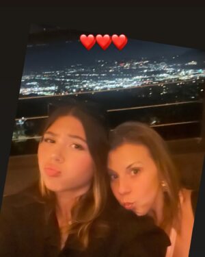 Jodie Sweetin Instagram - 15!!! How is my Zoie 15 today?! 
Zo, you have grown into such an INCREDIBLE young person, I am beyond proud of you. Your heart, your hard work, your sense of humor… you are such a bright light in so many ways. I love our chats together, catching up on drama, haha. 
I’m so proud of you Zo… and I’m so happy to be your mom ❤️❤️❤️

Happy 15th Birthday!!! Love you to the moon and back!!