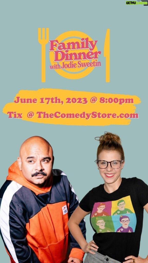 Jodie Sweetin Instagram - This Saturday, June 17th @ 8:00 pm join us in The Belly Room @TheComedyStore to have family dinner with the King of West Covina comedy, @hernia. You can find out if Steve will be bringing Joey’s knife to to serve his dish at this month’s Family Dinner. You can get tickets right now at TheComedyStore.com. There’s only ⚠️ 12 Tickets Remaining ⚠️ We will sellout so get your tix today @ thecomedystore.com or the link in our bio! #familydinner #familydinnerwithjodiesweetin